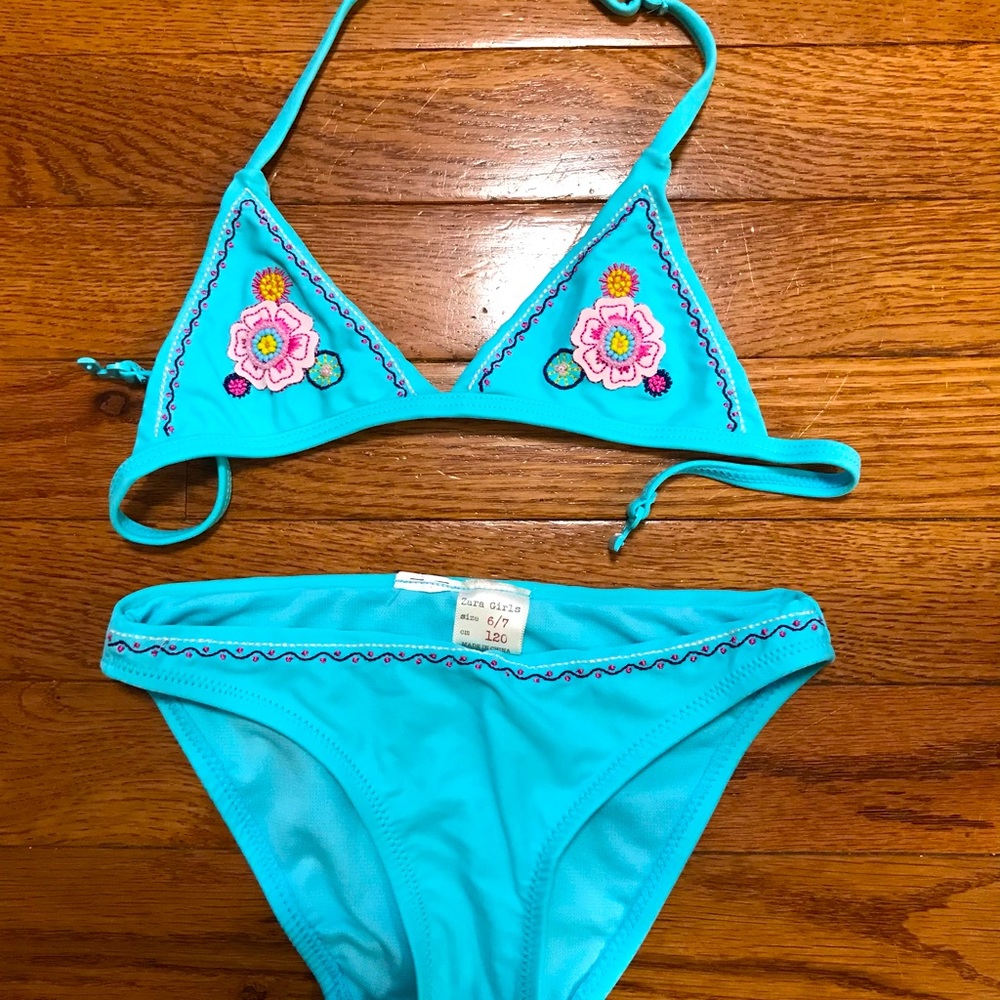 Bathing suit for girl size 6-7 Toddy